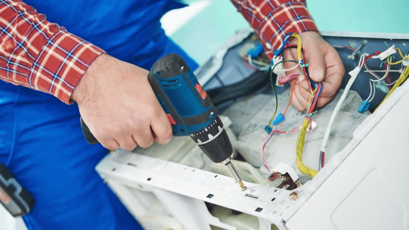 Yunusemre Hoover Hoover çamaşır makinesi kart tamiri – Su almama arızası orijinal parça ile giderildi. - Teknik servis örneği